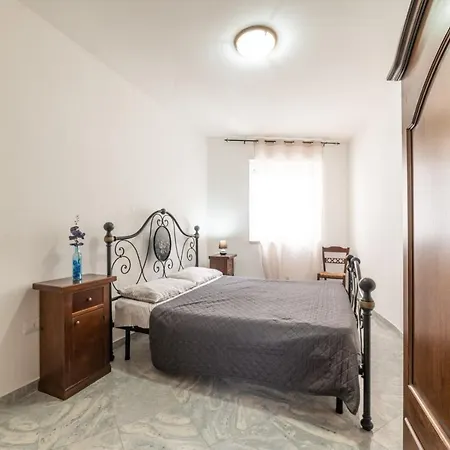Holiday home Tirreno